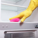 Jak skutecznie umyć lodówkę?