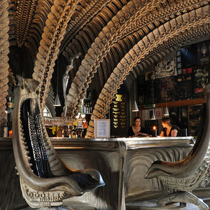 Giger bar