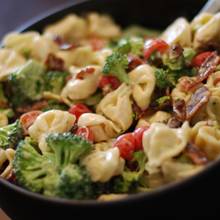 Przepis na sałatkę z tortellini