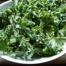 Przepis na makaron z suszonymi pomidorami i jarmużem