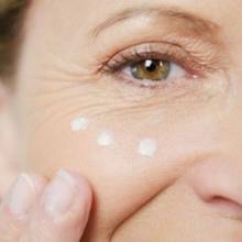 Skuteczna walka ze zmarszczkami pod oczami