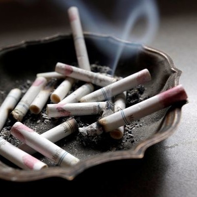 Jak pozbyć się z domu zapachu dymu tytoniowego?