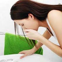 Wyczulony węch, nudności