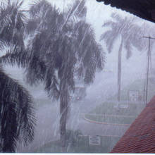 Jak zachowywać się podczas burzy?