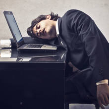 Jak odżyć po nieprzespanej nocy?