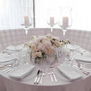 Pomysły na dekorację stołu weselnego