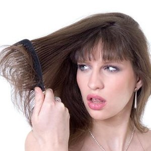 Włosy suche i zniszczone