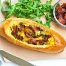 Przepis na śniadaniowe jajko zapiekane w bagietce