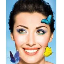 Elegancka wersja barwnego makijażu