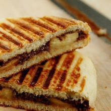 Przepis na czekoladowe panini z dodatkiem banana