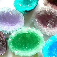 Hodujemy kryształ ałunu w skorupce po jajku