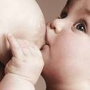 Jak prawidłowo odciągać pokarm z piersi?