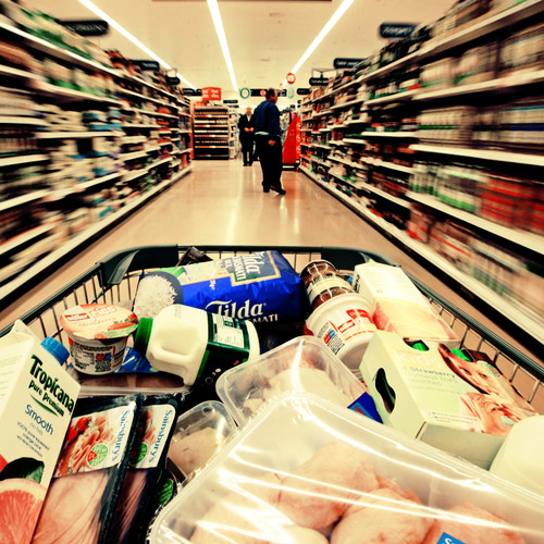 Jak oszczędzać podczas zakupów w supermarkecie?