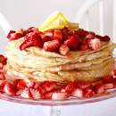 Przepis na tort naleśnikowy z truskawkowym nadzieniem