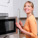 Jak umyć mikrofalówkę?