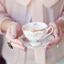 Jak zrobić świece w stylu vintage, wykorzystując stare filiżanki?