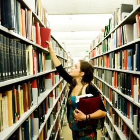 Jak znaleźć książkę w bibliotece (UMK)?