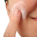 Jak pielęgnować suchą cerę?