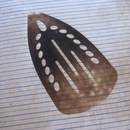 W jaki sposób czyścić przypalone żelazko?