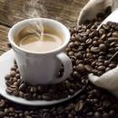 Jak usuwać plamy po kawie z ubrań?