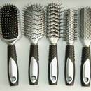 Jak wybrać szczotkę odpowiednią do swoich włosów?