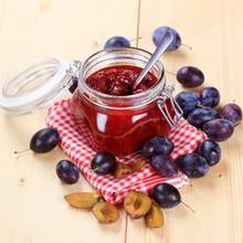 Jak zrobić domowe powidła śliwkowe bez cukru?