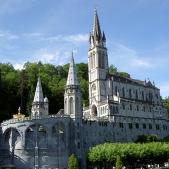 Lourdes. Sanktuarium u stóp Pirenejów