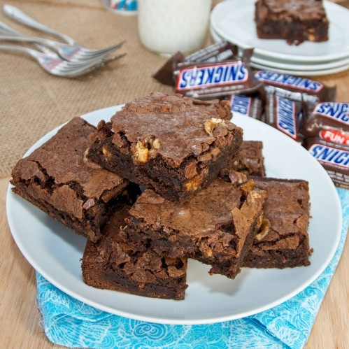 Przepis na brownie z dodatkiem batoników Snickers