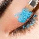 Co zrobić, żeby cienie do powiek przestały się osypywać?