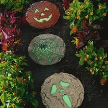 Jak stworzyć świecące kamienie ogrodowe?