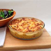 Przepis na śniadaniową zapiekankę z grzanek i jajek