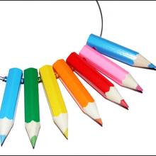 Naszyjnik wykonany z kredek – jak zrobić?