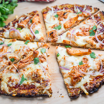 Przepis na dietetyczną pizzę ze spodem zrobionym z kalafiora