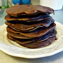 Przepis na kawowe naleśniki ze słodkimi dodatkami