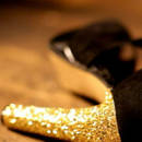 Ozdabianie szpilek brokatem