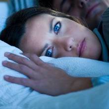 Jak domowymi sposobami poradzić sobie z bezsennością?