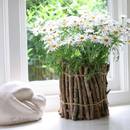 Jak wykonać osłonki na doniczki z patyków?