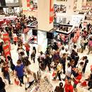 Jak zaoszczędzić, kupując na świątecznych wyprzedażach?