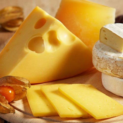 W jaki sposób odświeżyć żółty ser?