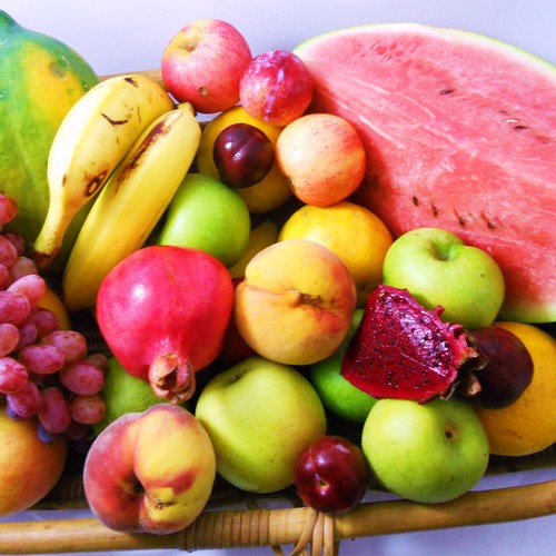 W których owocach jest mało węglowodanów?