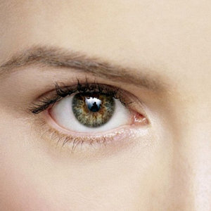 Dbaj o skórę wokół oczu