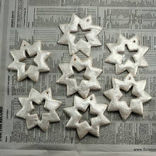 Jak wykonać świąteczne śnieżynki na choinkę z masy solnej?