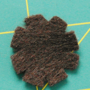 Wycinanie zakończenia szyszki