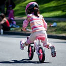 Jak pomóc dziecku w nauce jazdy na rowerze?