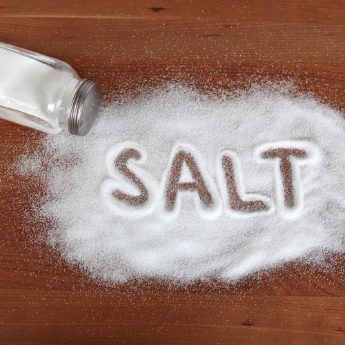 Nietypowe sposoby na zastosowanie soli na co dzień