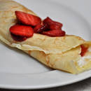 Przepis na naleśniki z nadzieniem truskawkowo-serowym