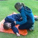 Jak udzielić pomocy osobie poszkodowanej podczas wypadku?