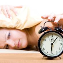 Skuteczne sposoby na rześkie wstawanie rano