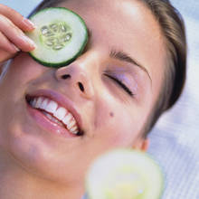 Jakie są sposoby na podpuchnięte oczy?