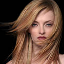 Jak chronić włosy przed szkodliwym działaniem promieni słonecznych?